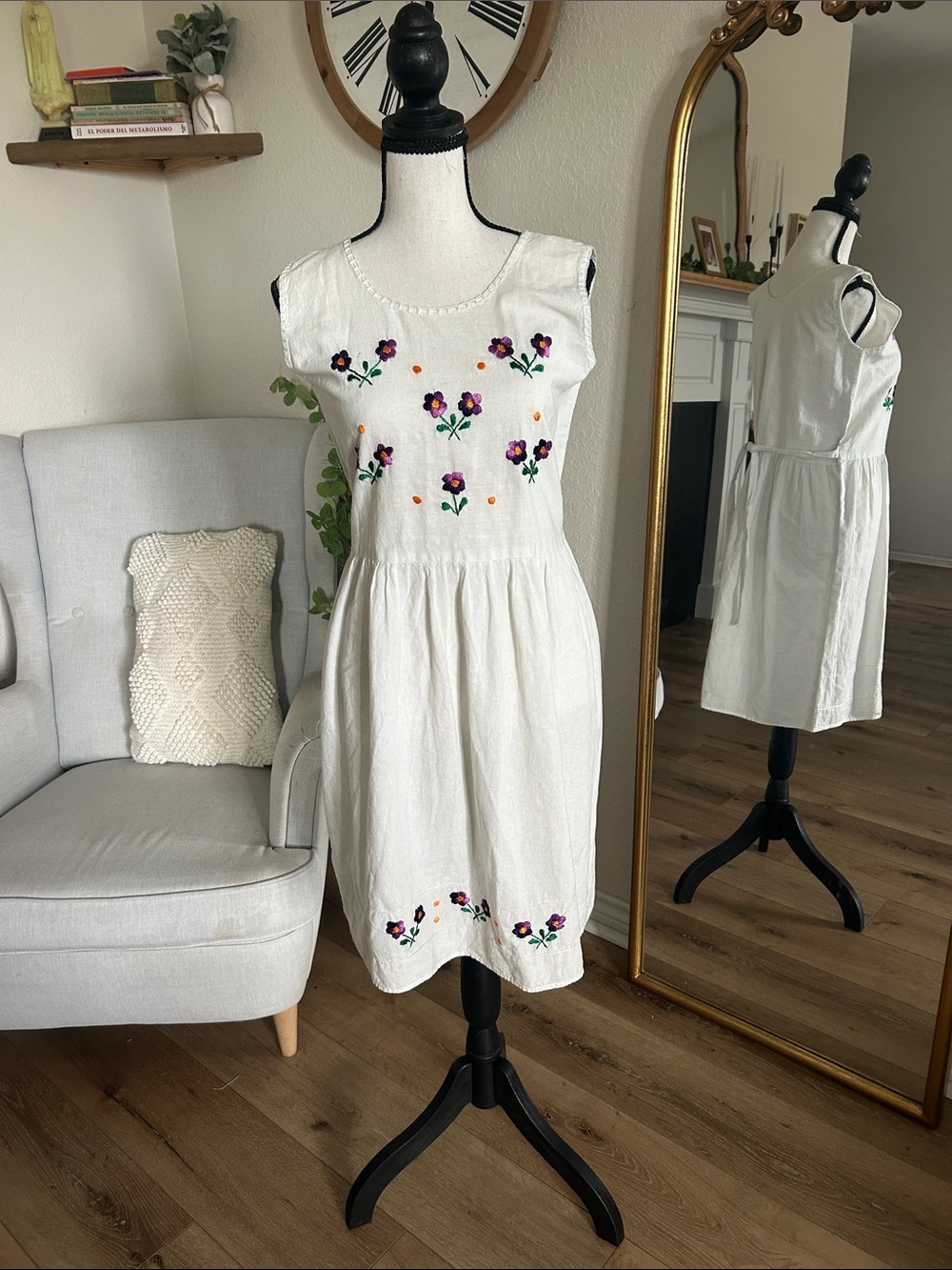 Mexican Girl White Hand Embroidered Floral Sleeveless Dress, Sz. 12/14.